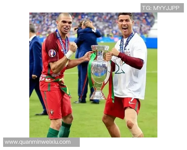 C罗与众多足球巨星的传奇交锋与友谊回顾